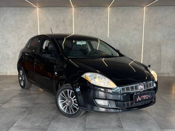 FIAT BRAVO 1.8 ESSENCE 16V FLEX 4P AUTOMATIZADO FIAT BRAVO 1.8 ESSENCE 16V FLEX 4P AUTOMATIZADO